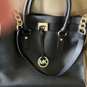 Michael Kors Hamilton Black handbag with shoulder straps. 6736968 Tote bag